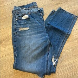 American Eagle Outfitters Light Blue Tomgirl Jeans size 4